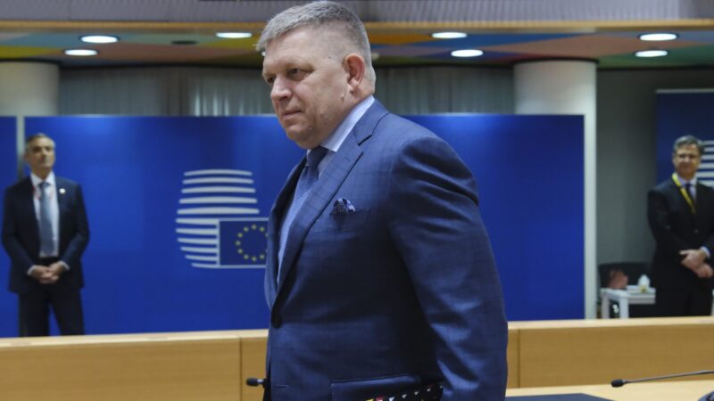Fico pohrozil zastavením pomoci Ukrajině a&nbsp;vetem v&nbsp;EU kvůli sporům s&nbsp;Kyjevem