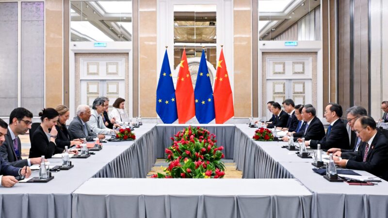 Omezení vývozu kritických surovin nám vadí, řekl Costa čínskému premiérovi