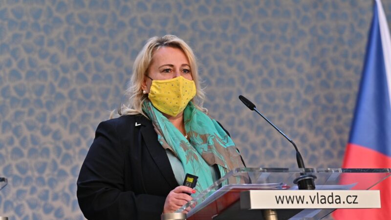 Dostalová bude reagovat na rezoluci proti Babišovi. Podle ní jsou vyjádření EP za hranou