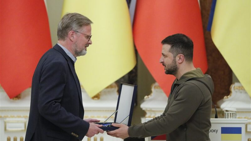 Podcast: ČR si díky předsednictví a&nbsp;podpoře Ukrajiny neuvěřitelně posílila renomé v&nbsp;Bruselu, říká analytik