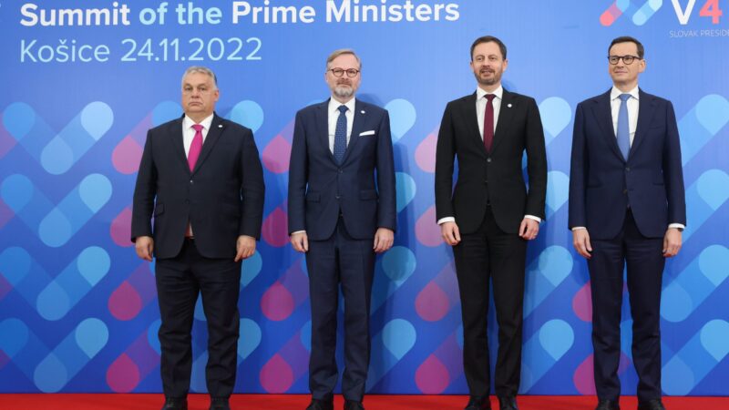 Čeští a&nbsp;slovenští ministři zasednou u&nbsp;jednoho stolu. Řešit budou i&nbsp;dopravní spojení, potvrdil Jindrák