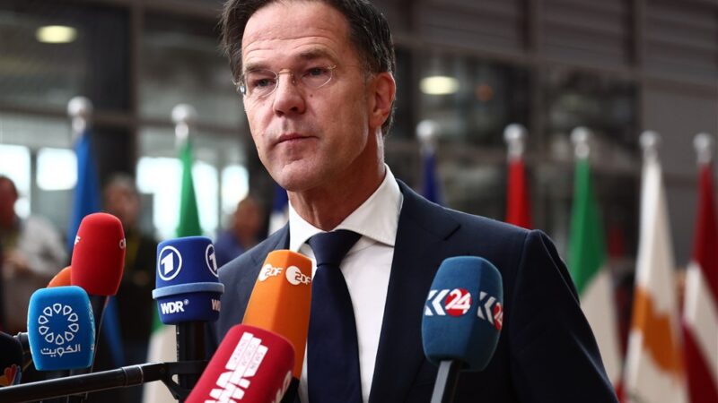 Čínský mírový plán by se měl řešit přímo s&nbsp;Ukrajinou, myslí si nizozemský premiér