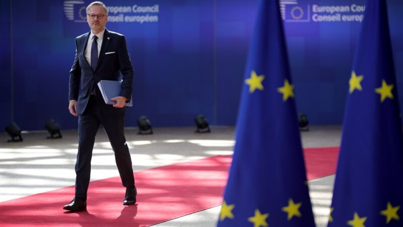 Poláci a&nbsp;Maďaři blokují summit lídrů kvůli migraci. Nepřidáme se k&nbsp;nim, je to proti našim zájmům, řekl Fiala