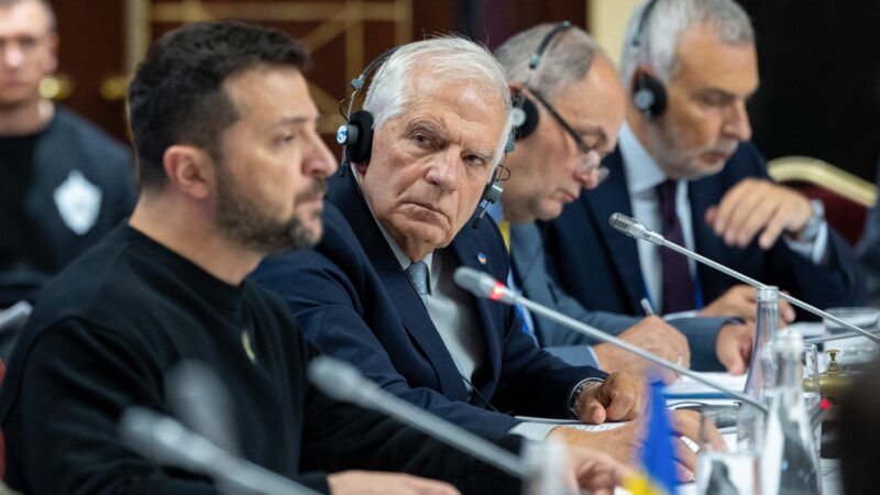 Podpora Ukrajiny je pevná, raket se nezalekneme, vzkazuje EU z&nbsp;Kyjeva