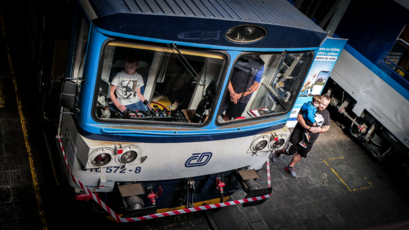 České dráhy si na modernizaci vozového parku půjčí 7,6 miliardy Kč od EIB