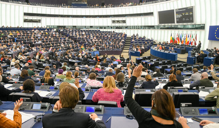 Evropský parlament odsouhlasil navýšení počtu křesel ze 705 na 720