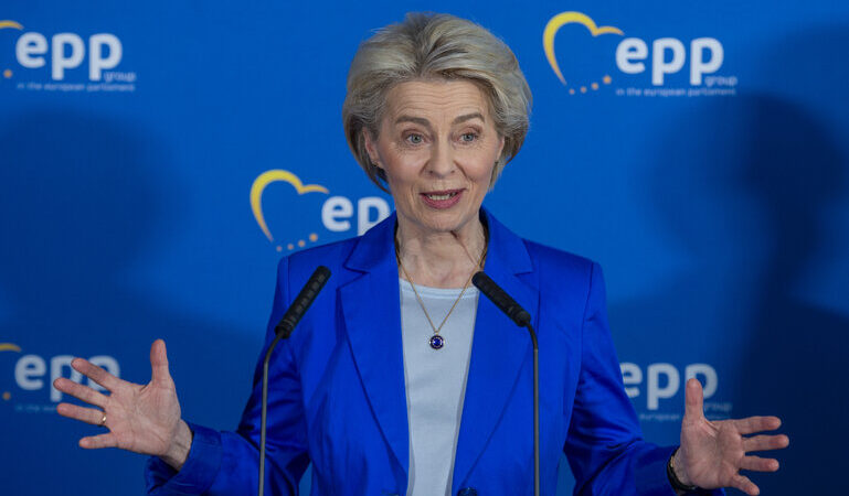 Von der Leyen získala oficiální nominaci EPP. Bude se ucházet o&nbsp;další mandát v&nbsp;čele Komise