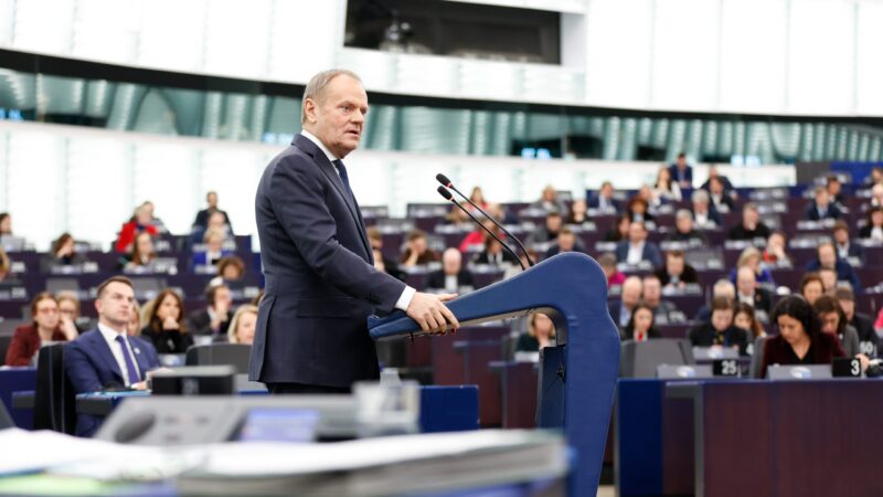 Tusk: Pokud chce Evropa přežít, musí být ozbrojená