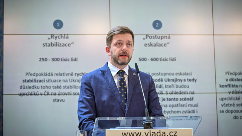 České předsednictví se zaměří na ochranu hranic EU. Kvóty nejsou na stole, potvrdil Rakušan