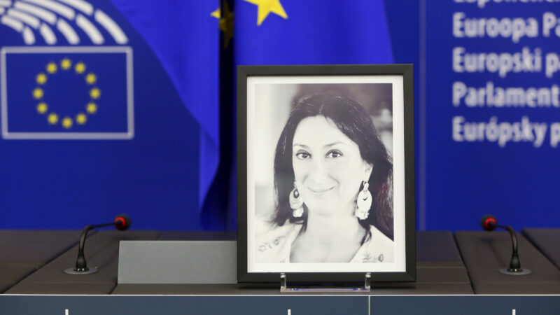 Vražda maltské novinářky otřásá vládou. Na čem pracovala a&nbsp;jaké okolnosti doprovází vyšetřování?