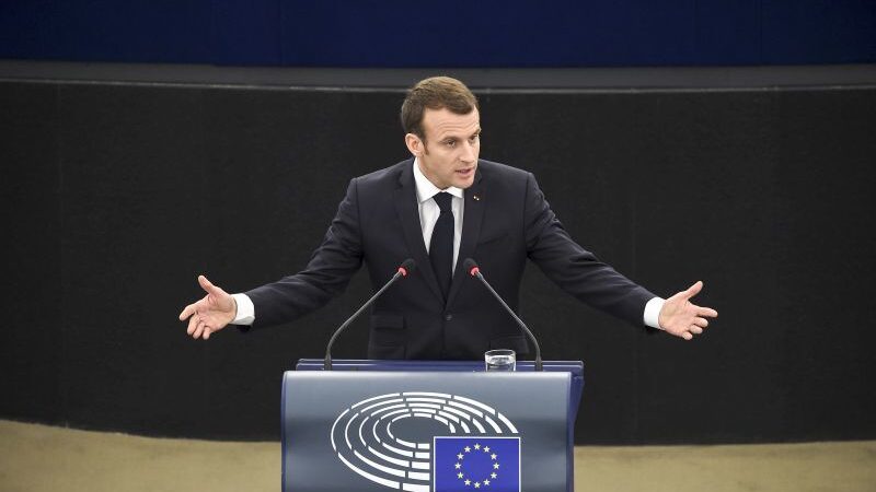 Macron dnes v&nbsp;Evropském parlamentu ocenil úspěchy EU a&nbsp;vyzval k&nbsp;obraně jejích hodnot