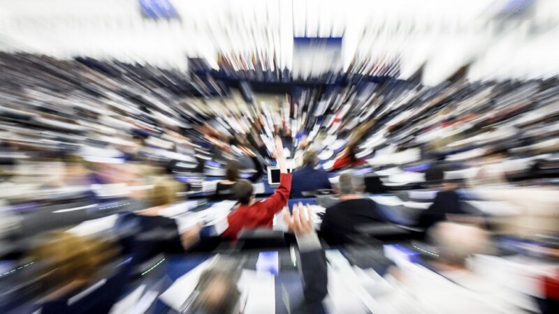 Kontrola rozpočtu EU za rok 2016 je hotová. Europoslanci v&nbsp;uzávěrce připomněli i&nbsp;Čapí hnízdo