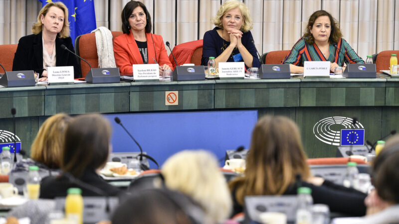 Ženy dobývají europarlament: Jejich počet roste, teď tvoří třetinu europoslanců