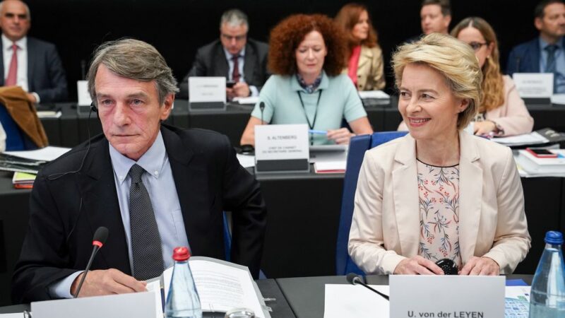 Von der Leyenová: Jourová odvedla v&nbsp;končící Komisi excelentní práci