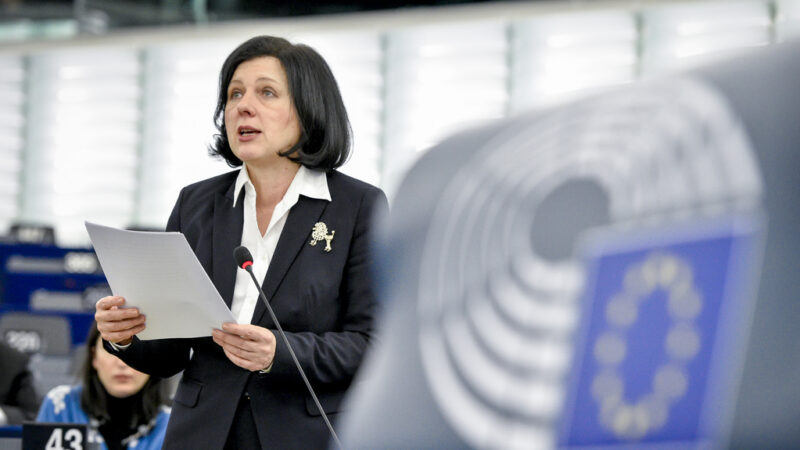 Jourová pro Der Spiegel: Polská reforma justice může být nezvratná