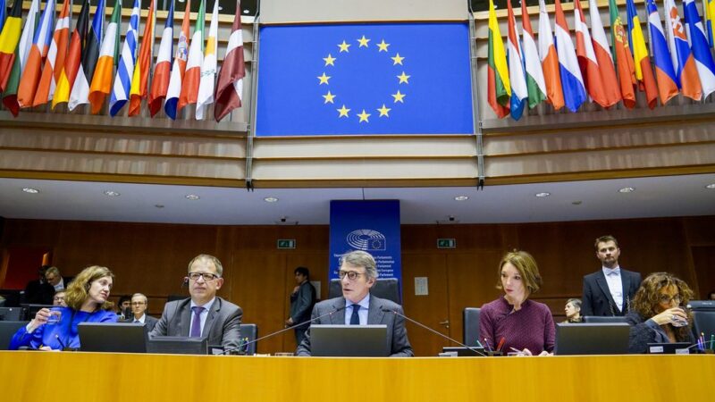 Británie může v&nbsp;pátek odejít z&nbsp;EU. Europoslanci schválili brexitovou dohodu