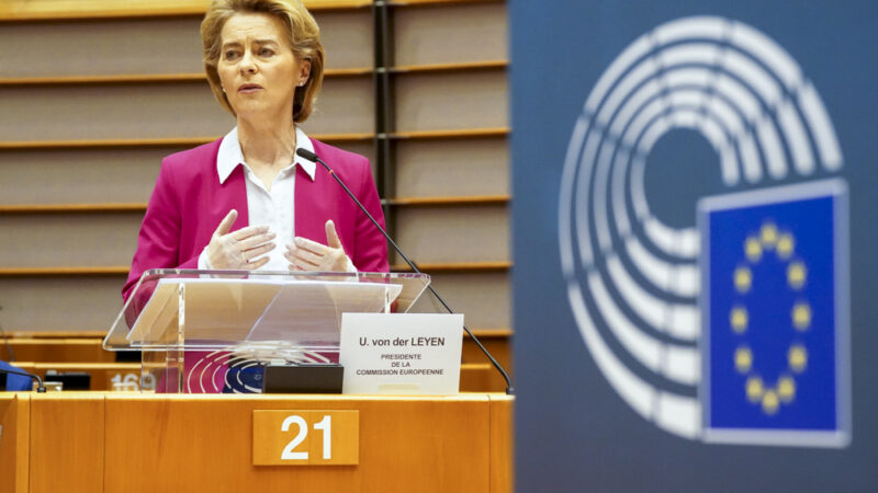 Kritika členských států a&nbsp;souhlas s&nbsp;finanční pomocí. Europoslanci poprvé hlasovali na dálku