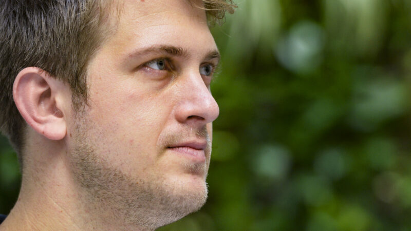 Kompenzace pro uhelné elektrárny jsou drahé, trh by vyřadil uhlí rychleji a&nbsp;levněji, říká německý europoslanec