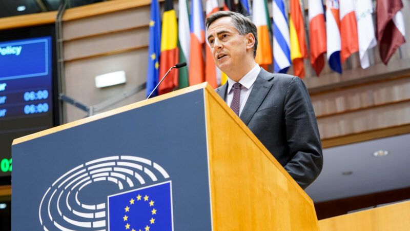 Europoslanci vystavili EU „bezpečnostní vysvědčení“. Podpořili cíl 2 % HDP na obranu