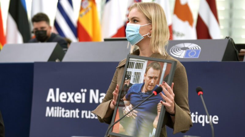 Zemřel vězněný lídr ruské opozice Navalnyj. Podle představitelů EU za jeho smrt může ruský režim