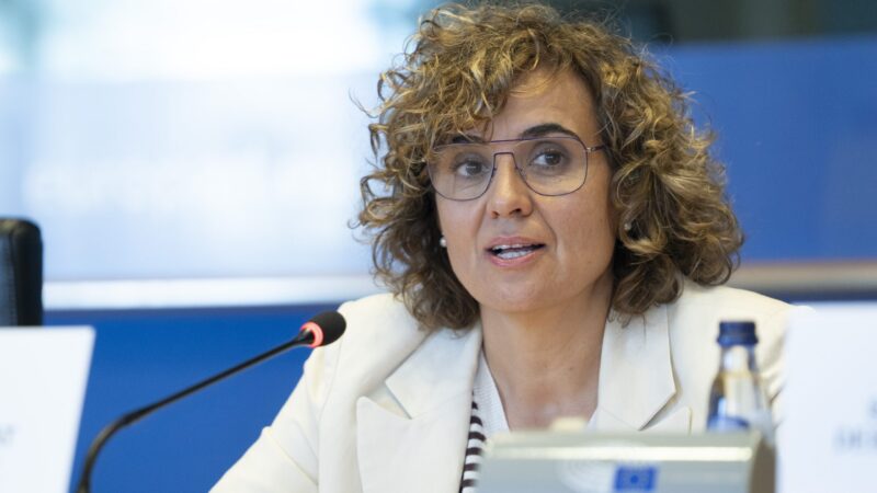 The Capitals | Záhadně vysoké platy vedení EPP