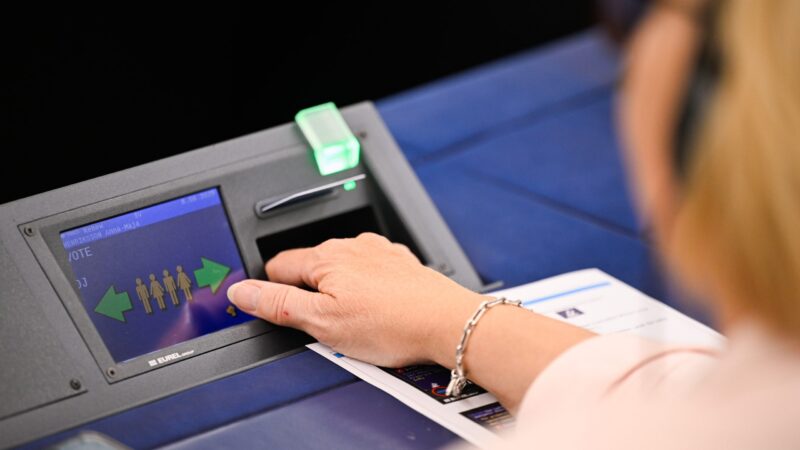 The Capitals | Kdo zdržuje omnibus?