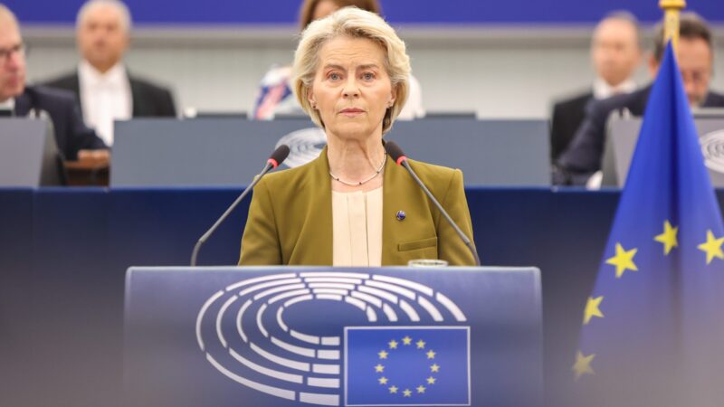 Evropská komise von der Leyen má důvěru. Většina europoslanců ji ve dvou hlasováních podpořila