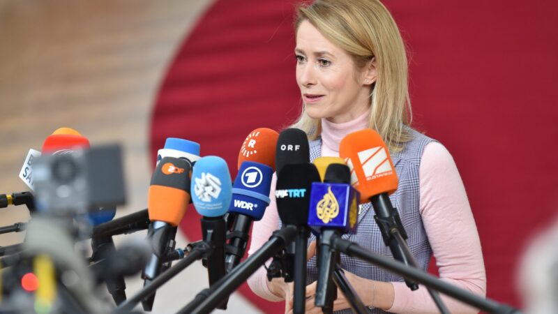 Schválí dnes EU reparační půjčku pro Ukrajinu? Je to 50:50