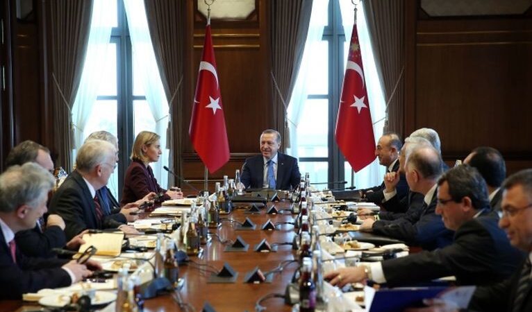 Erdogan je podruhé tureckým prezidentem. EU i&nbsp;NATO doufají v&nbsp;pokračování strategického partnerství