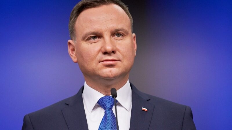 Duda zablokoval novelu, která by menším stranám znemožnila vstup do europarlamentu