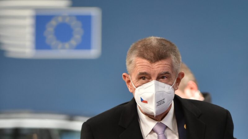 Lídři EU kritizují Polsko za útoky na právní stát, Babiš však mlčí. Chování Polska přitom dopadá na ČR