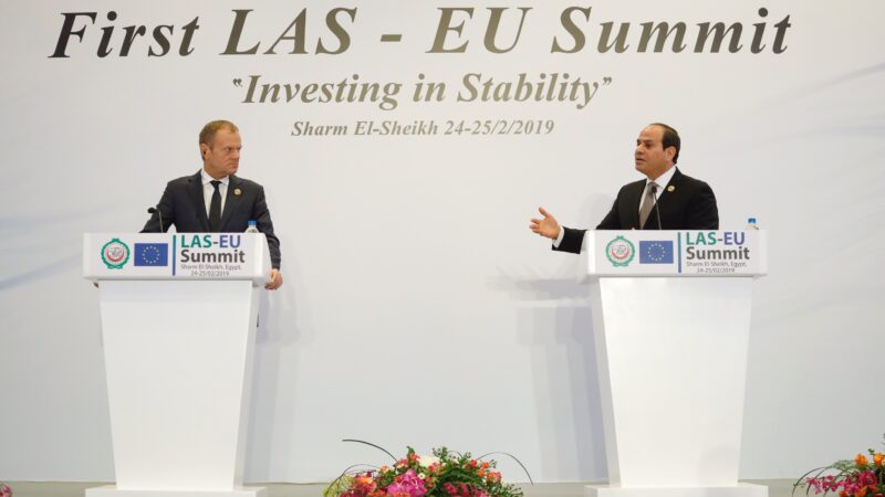 Lídři zemí EU se poprvé sešli se svými arabskými protějšky. Tématem byla i&nbsp;migrace