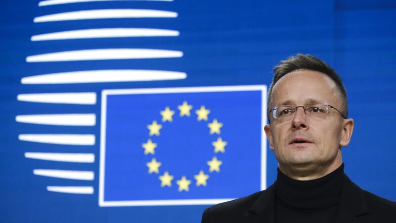 Maďarsko se odklání od ruského plynu. Uzavřelo smlouvu s&nbsp;britskou firmou Shell