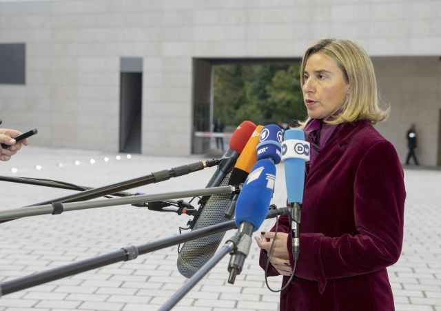 Britové, Francouzi a&nbsp;Němci žádají přísnější sankce vůči Sýrii