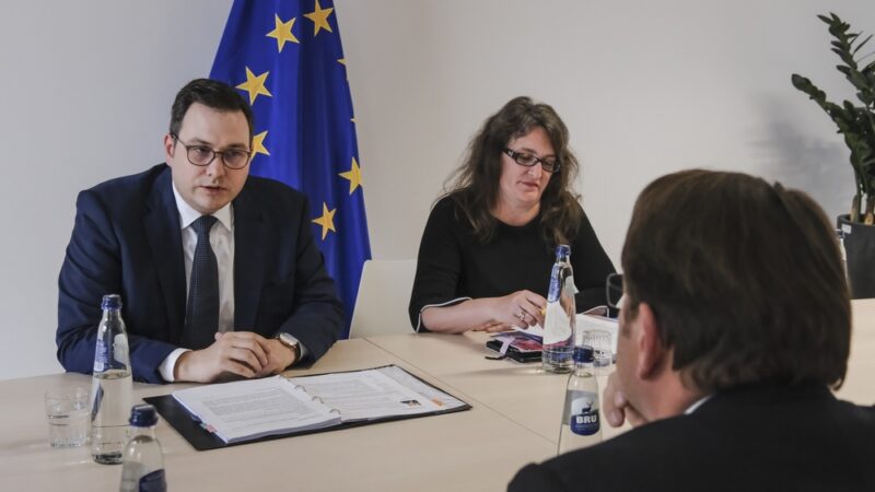 Ministři zahraničí se na jedenáctém balíku sankcí vůči Rusku nedohodli. Pat zkusí prolomit velvyslanci