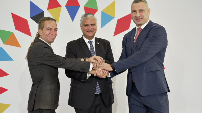 V zimě budeme pod tlakem, musíme ale držet správný kurz a&nbsp;rozvíjet obnovitelné zdroje, říká předseda Výboru regionů