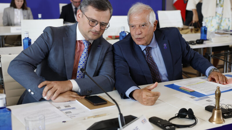 Ukrajina s&nbsp;EU zahájí „diplomatickou protiofenzívu“. Ve světě chtějí prosadit ukrajinský mírový plán