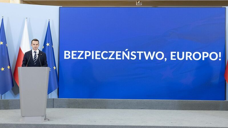 Polsko zahajuje předsednictví v&nbsp;Radě EU, na slavnostní večeři nepozvalo maďarského velvyslance