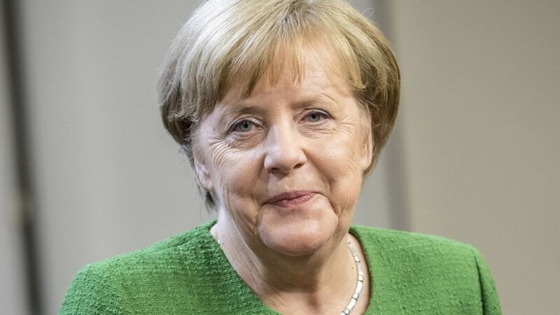 Merkelová: Jestli nevyřešíme migraci, zpochybní to základy Unie