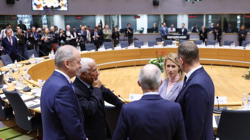 Lídři EU odsoudili ruské hybridní útoky, shodu o&nbsp;financích pro Ukrajinu zatím nenašli