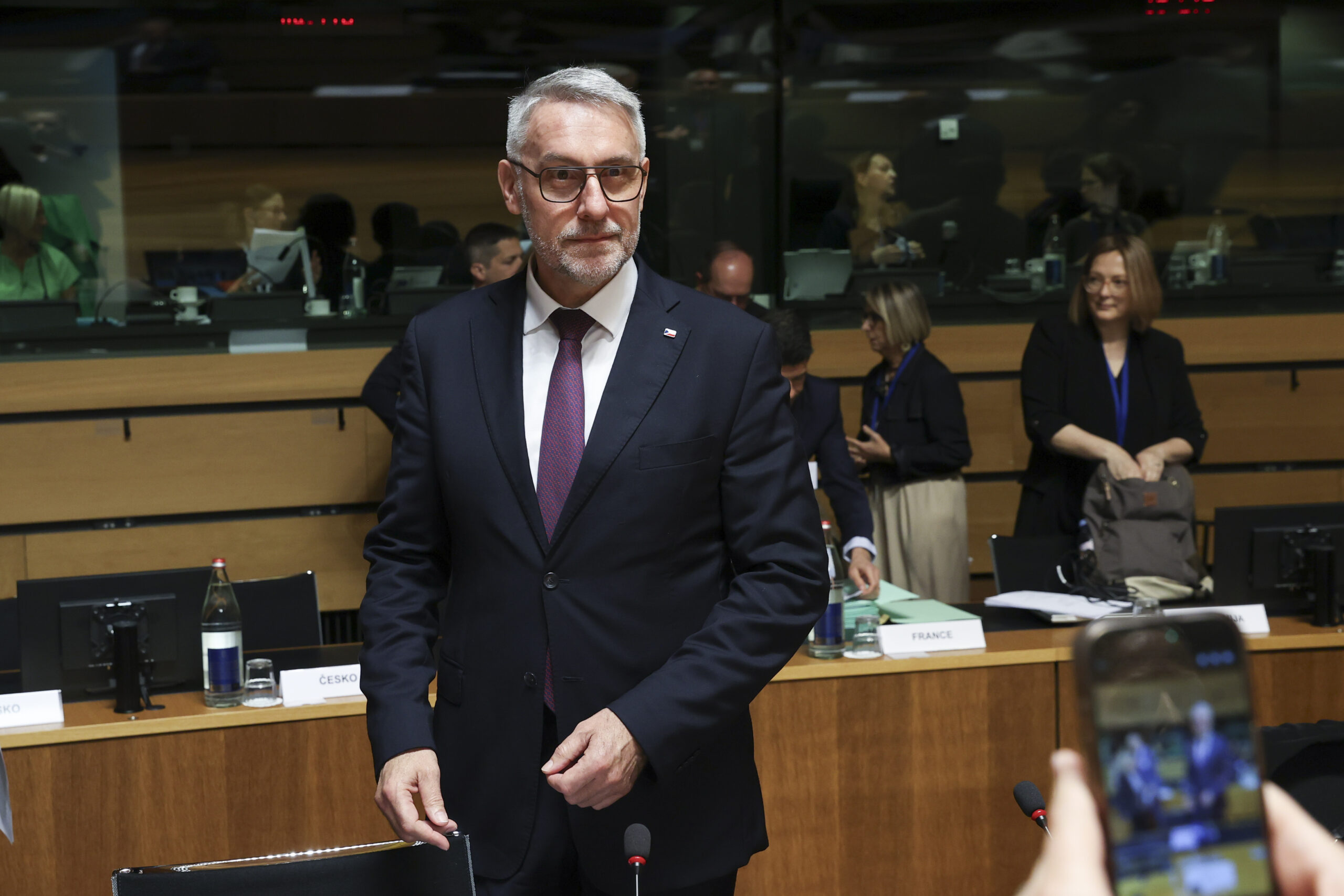 Metnar: Česko je připravené na migrační pakt, princip solidarity dál odmítá