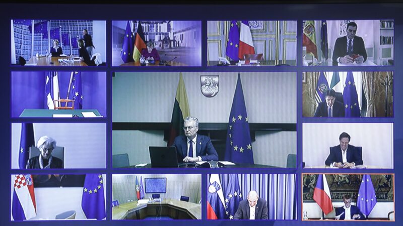 Premiéři zemí EU posvětili vznik fondu obnovy. Konkrétní návrh má připravit Evropská komise