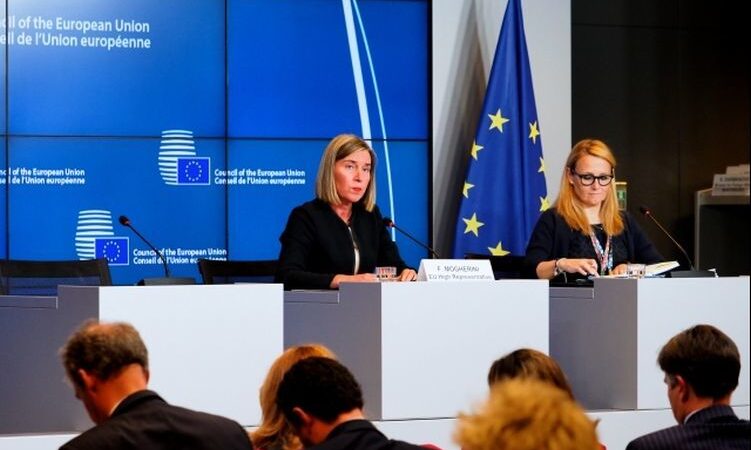 EU bude mít svou vojenskou intervenční sílu. Další obranné projekty plánuje, v&nbsp;jejich čele může stát i&nbsp;Česko