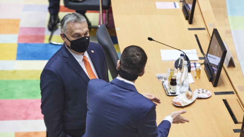 Lídři prolomili rozpočtový pat, podpořili kompromisní návrh o&nbsp;právním státu