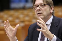 Šéf evropských liberálů Verhofstadt: Střet zájmů? To není Babišův případ