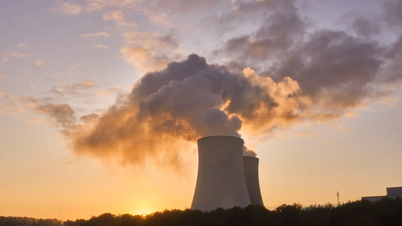 Češi a&nbsp;Francouzi chystají „jaderné spojenectví“ členských států EU