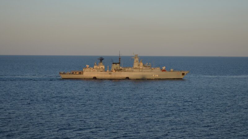 Evropské lodě a&nbsp;letadla začínají hlídat dodržování zbrojního embarga v&nbsp;Libyi