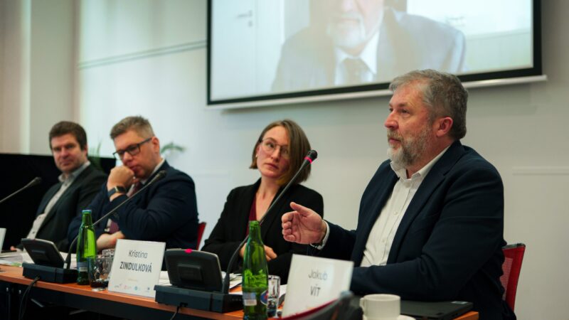 Dekarbonizace a&nbsp;konkurenceschopnost jdou ruku v&nbsp;ruce, viníkem problémů není jen Brusel