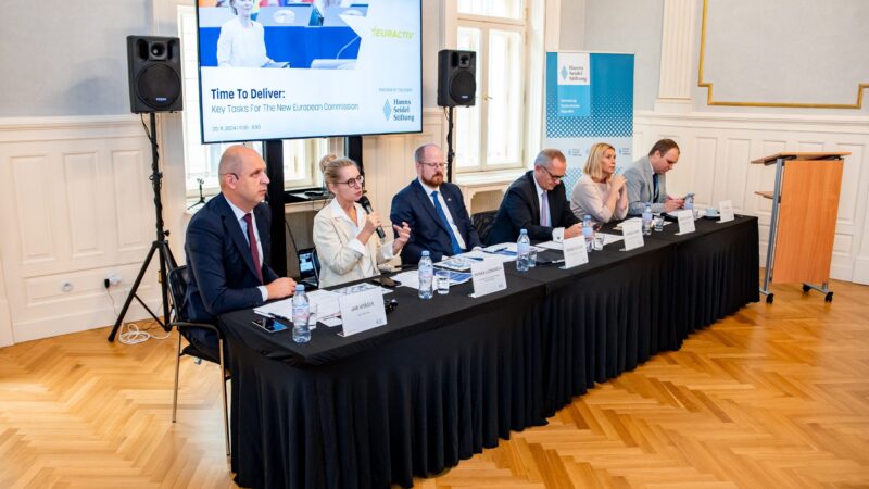 Struktura nové Komise odráží hlavní výzvy EU. Evropu čeká boj o&nbsp;investice, hodnotí analytik