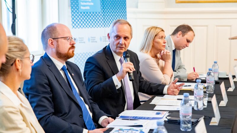 Z EU se nikdy nesmí stát dluhová unie, říká německý velvyslanec